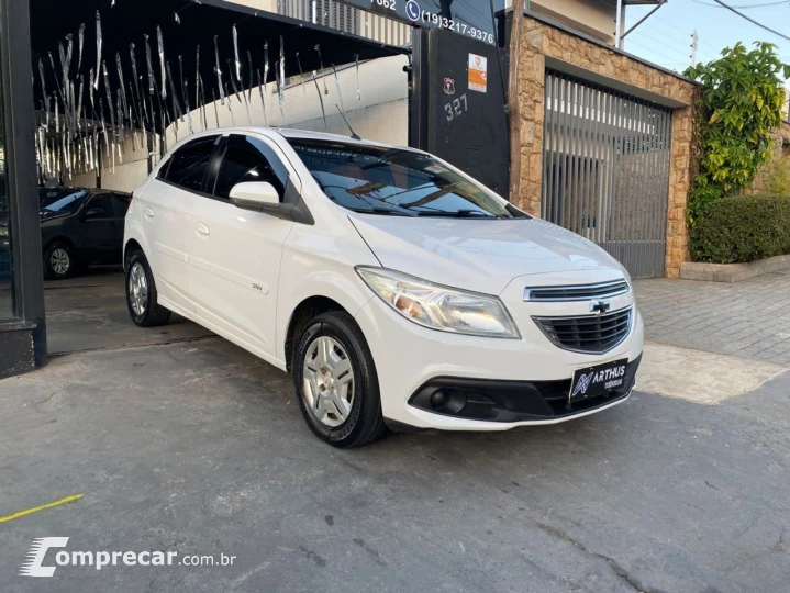 ONIX HATCH LT 1.0 8V FlexPower 5p Mec.