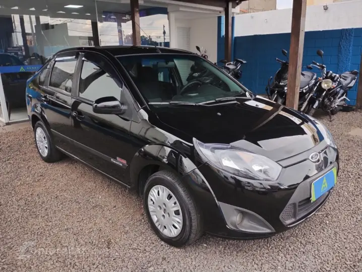 Fiesta Sedan 1.6 4P FLEX
