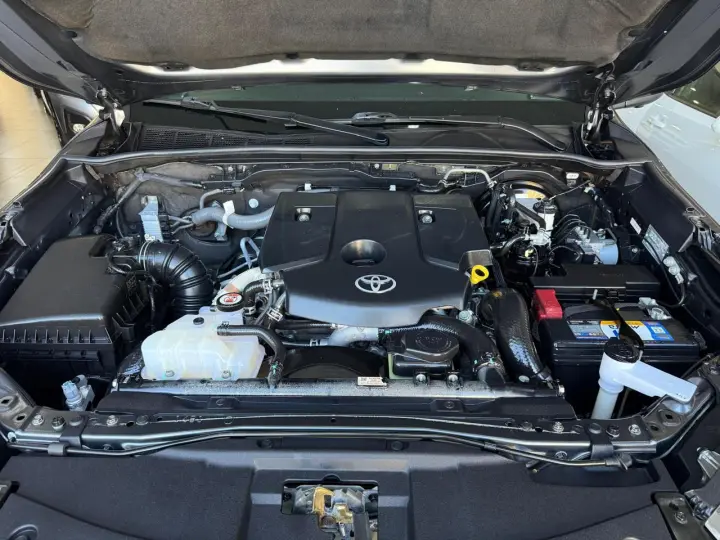 HILUX SW4 2.8 D-4d Turbo SRX 7L 4X4