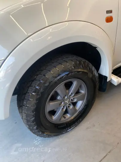 L200 TRITON 2.4 HLS 4X2 CD 16V