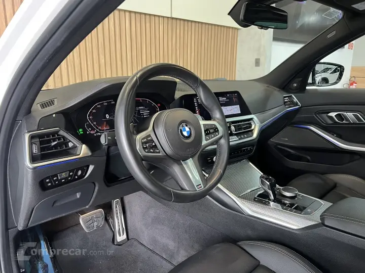 320i 2.0 16V TURBO GASOLINA M SPORT AUTOMÁTICO