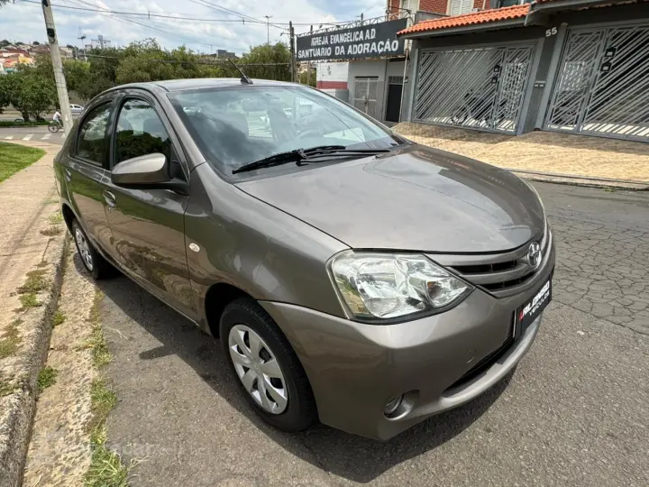 Etios 1.5 XS Sedan