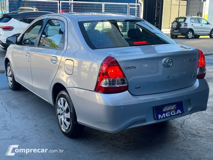 ETIOS 1.5 XS Sedan 16V