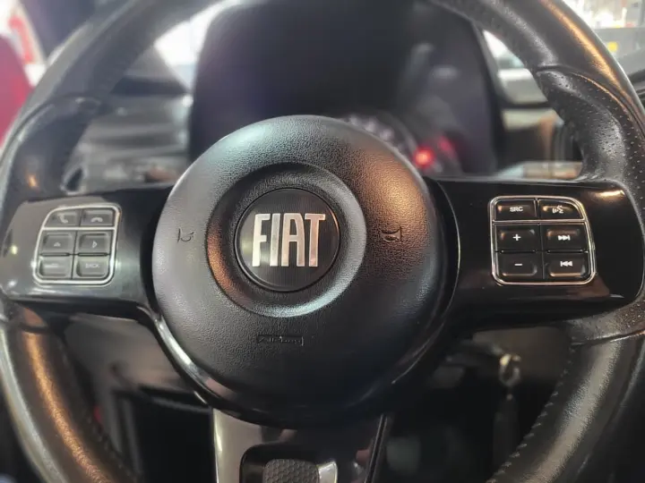 Strada Volcano 1.3 Flex 8V CD