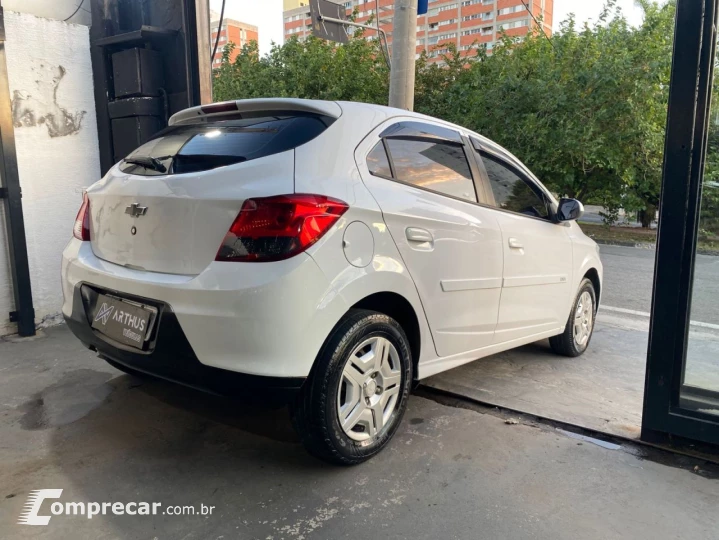 ONIX HATCH LT 1.0 8V FlexPower 5p Mec.