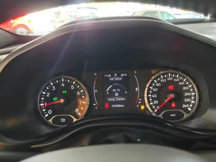 Renegade Longitude 1.8 4x2 Flex 16V Aut.