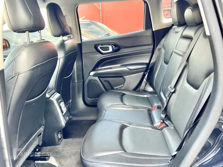 COMPASS 1.3 T270 TURBO FLEX LIMITED AT6