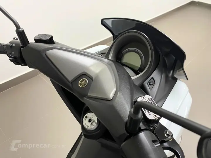 YAMAHA NMAX 160 ABS
