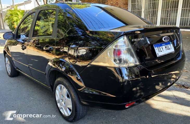 FIESTA 1.6 Rocam Sedan 8V