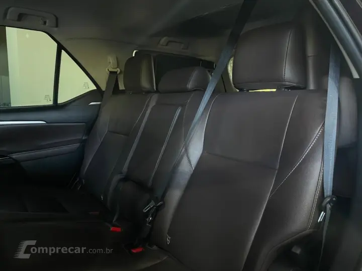 HILUX SW4 2.7 SRV 7 LUGARES 4X2 16V FLEX 4P AUTOMÁTICO