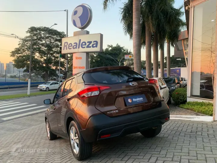 KICKS Active S 1.6 16V Flex Aut.