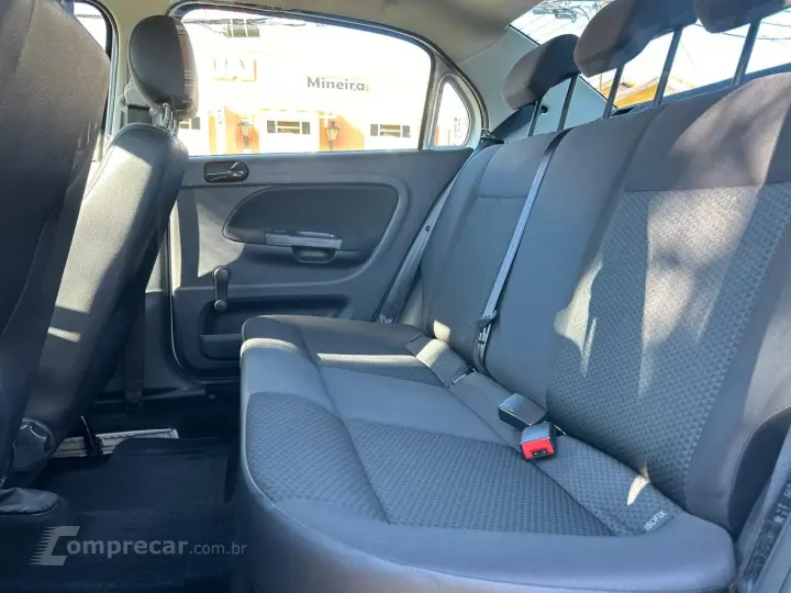 VOYAGE 1.0 12V MPI Totalflex