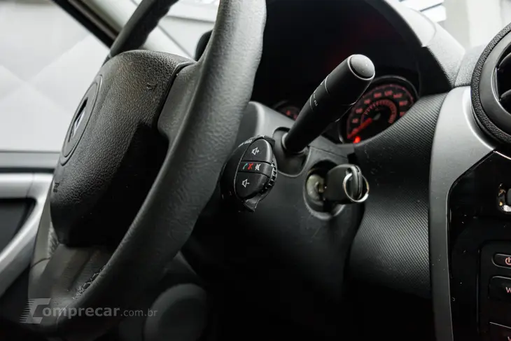 LOGAN 1.6 Expression 8V