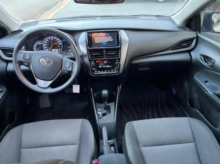 YARIS 1.5 16V Sedan XL Multidrive