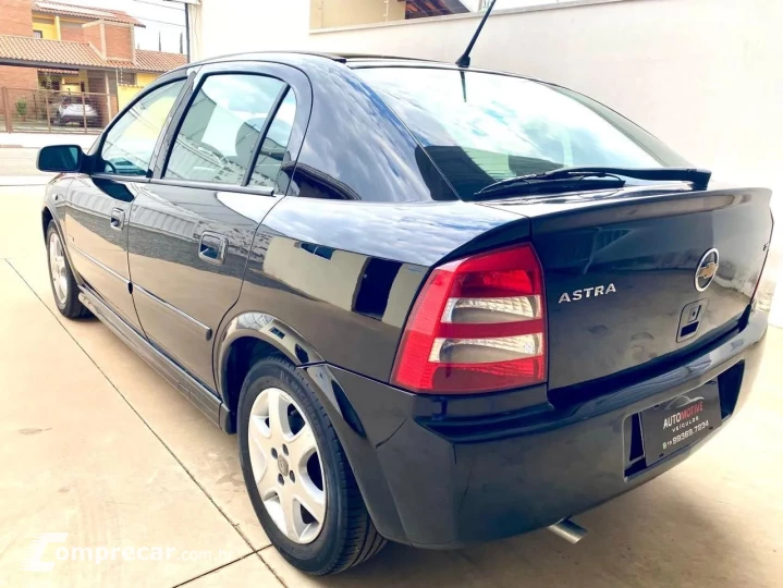 Astra Advantage 2.0 Hatch