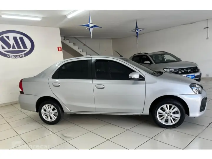 ETIOS 1.5 X PLUS 16V FLEX 4P AUTOMÁTICO