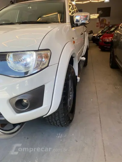 L200 TRITON 2.4 HLS 4X2 CD 16V