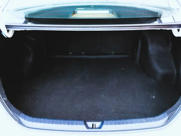 YARIS 1.5 16V Sedan XL