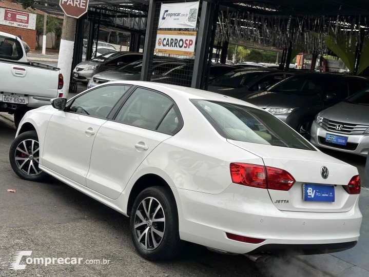 JETTA 2.0 COMFORTLINE 120CV FLEX 4P TIPTRONIC