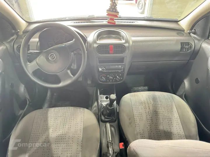 Corsa 1.4 Mpfi Maxx Sedan 8V Flex 4P Manual