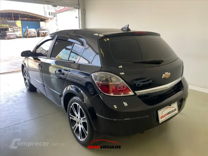 VECTRA 2.0 MPFI GT HATCH 8V FLEX 4P MANUAL