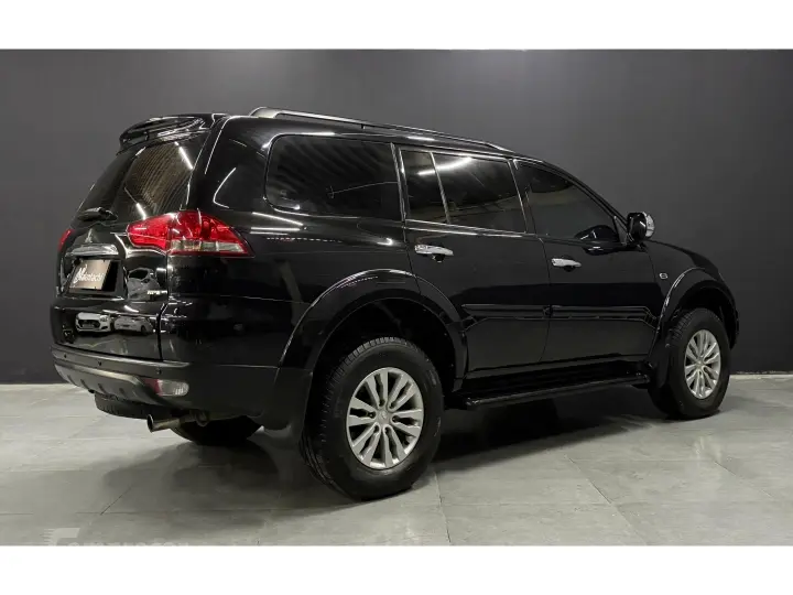 PAJERO 3.2 HPE 4X4 7 LUGARES 16V TURBO INTERCOOLER DIESEL 4P