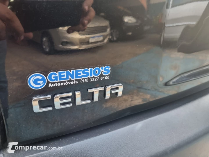 CELTA 1.0 MPFI Life 8V