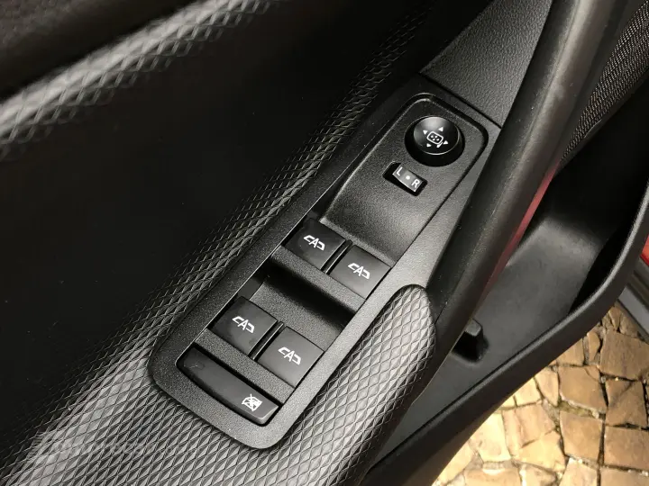 Tracker 1.0 Turbo Flex Lt Automático