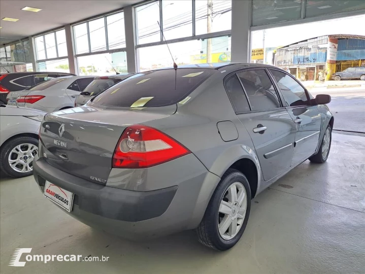 MÉGANE 2.0 DYNAMIQUE SEDAN 16V GASOLINA 4P AUTOMÁ