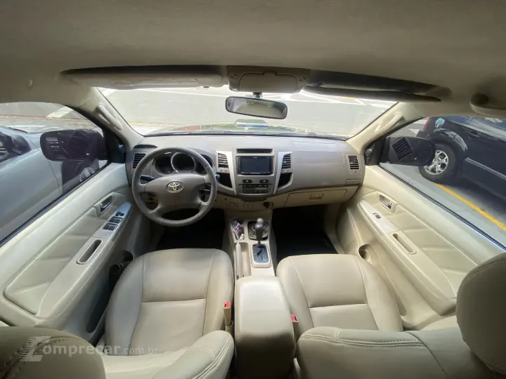 HILUX 2.8 SW4 4X4 8V