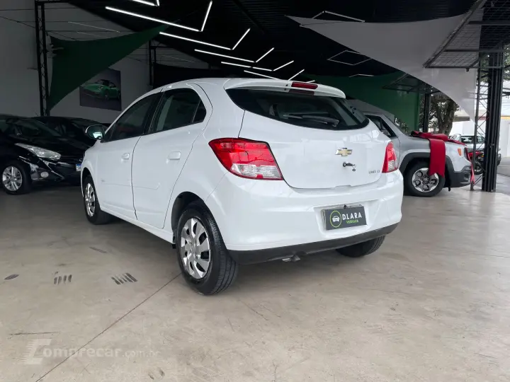 ONIX HATCH LT 1.0 8V FlexPower 5p Mec.