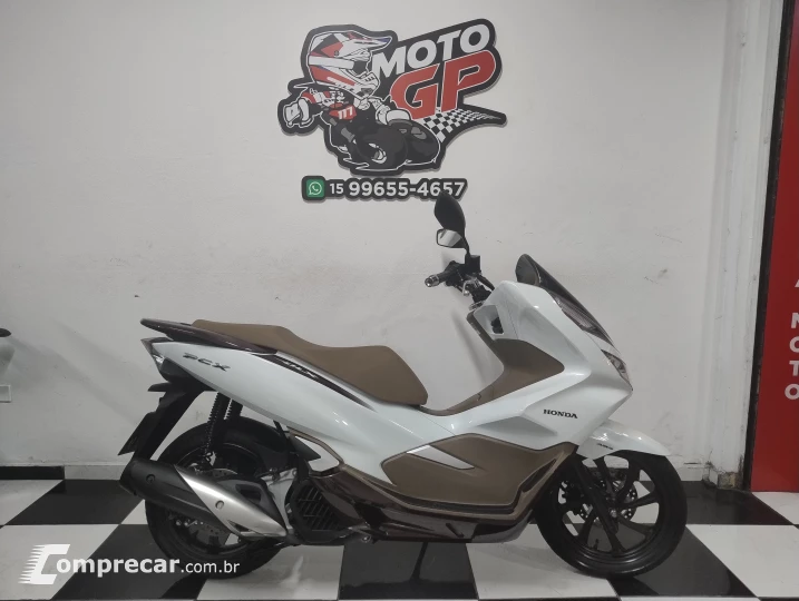 PCX 150 DLX