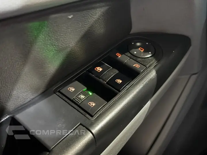 VECTRA 2.0 MPFI ELEGANCE 8V 140CV FLEX 4P AUTOMÁTICO