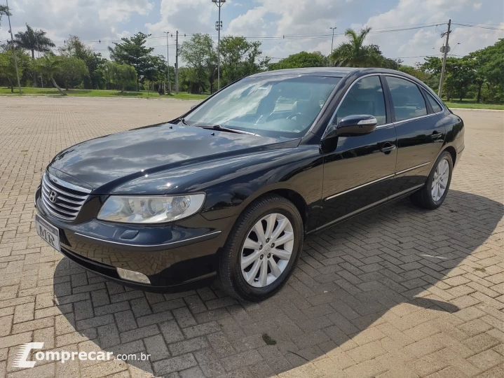 AZERA 3.3 MPFI GLS Sedan V6 24V