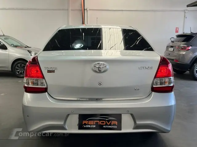 ETIOS SEDAN - 1.5 X PLUS SEDAN 16V 4P AUTOMÁTICO