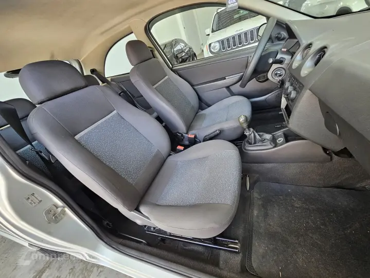 CELTA 1.0 MPFI LT 8V