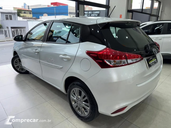 YARIS 1.5 16V XL