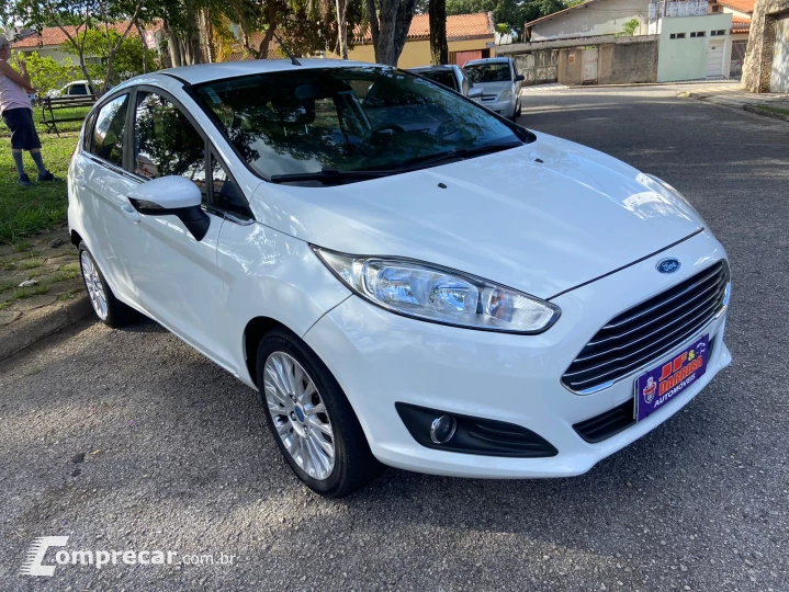 FIESTA 1.6 Ti-vct Titanium