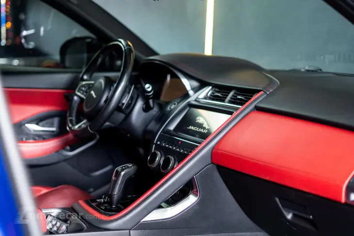 E-PACE 2.0 16V P250 Turbo S AWD