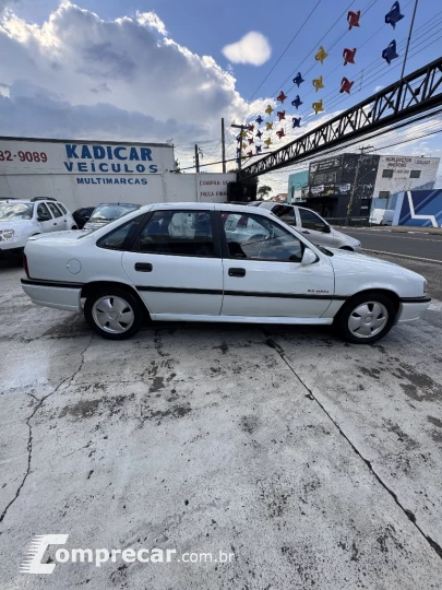 VECTRA 2.0 MPFI GLS 8V GASOLINA 4P MANUAL