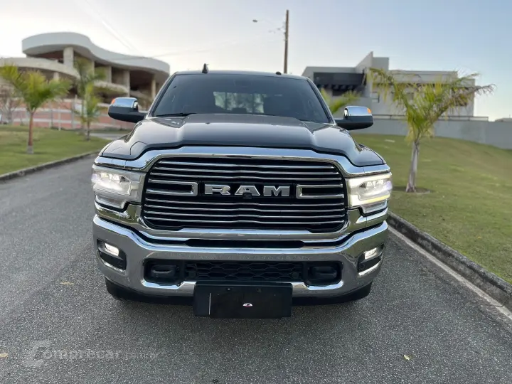 3500 6.7 I6 TURBO DIESEL LARAMIE CD 4X4 AUTOMÁTICO