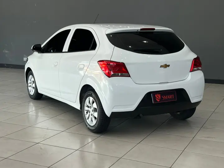 Onix 1.0 LT SPE/4