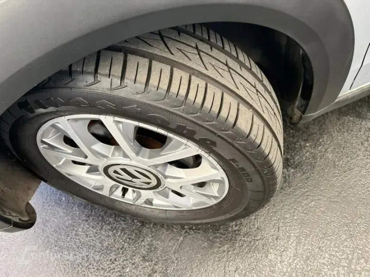 UP! CROSS 1.0 TSI TOTAL FLEX MEC. 4P