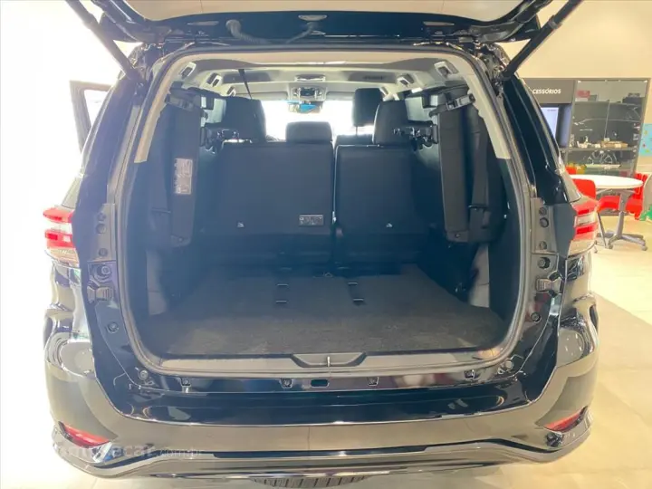 HILUX SW4 2.8 D-4D TURBO DIESEL SRX PLATINUM 7L 4