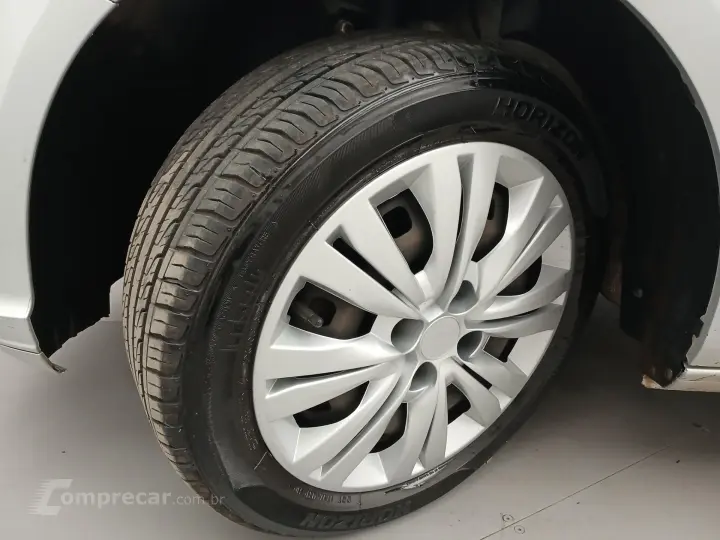 VOYAGE 1.0 12V MPI TOTALFLEX 4P MANUAL