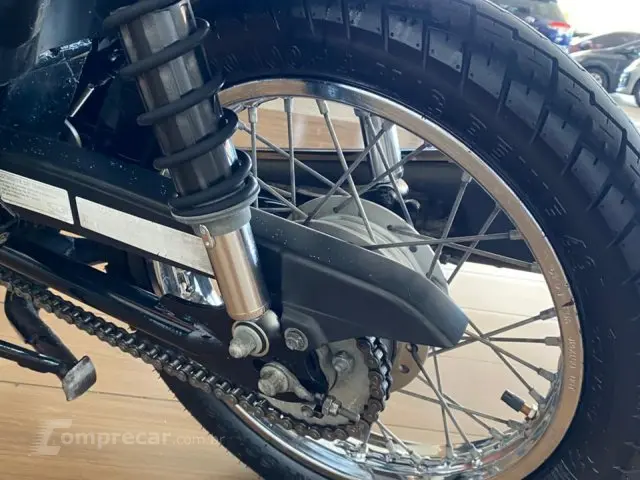 BIZ 125 ES - Utilitária