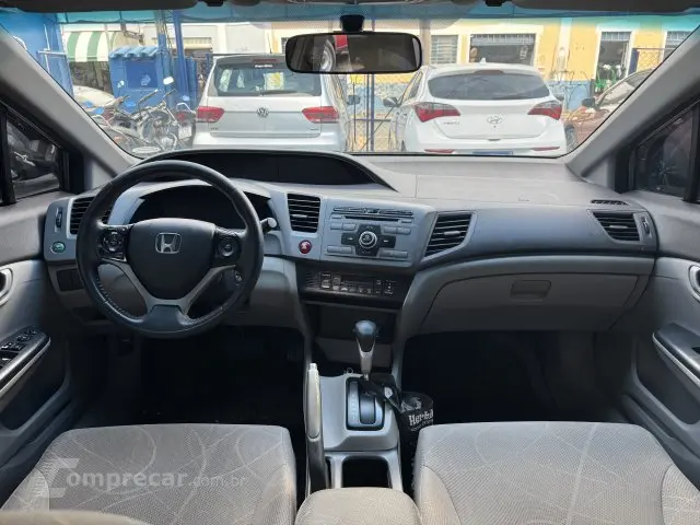 CIVIC - 1.8 LXS 16V 4P AUTOMÁTICO