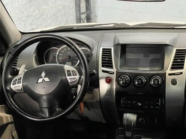 PAJERO DAKAR - 3.2 HPE 4X4 7 LUGARES 16V TURBO INTERCOOLER 4