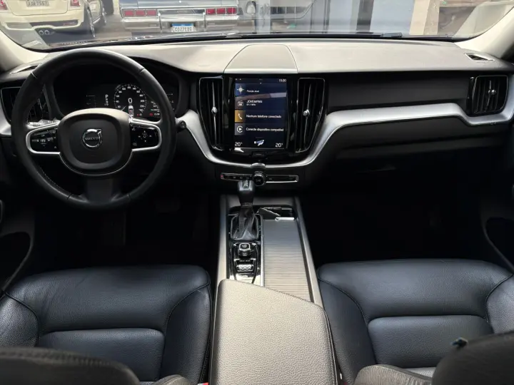 XC60 2.0 T5 Momentum AWD Geartronic