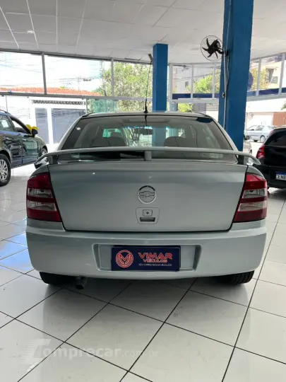 ASTRA 2.0 MPFI Advantage Sedan 8V